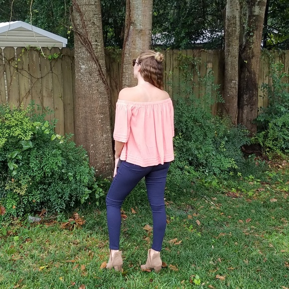 4/$24 SALE - ON or OFF SHOULDER CORAL BLOUSE - Picture 5 of 7